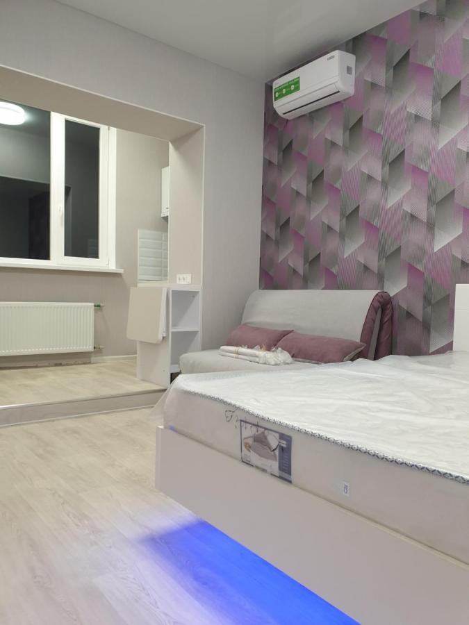 Apart Hotel Malinovskogo Kharkiv Eksteriør bilde